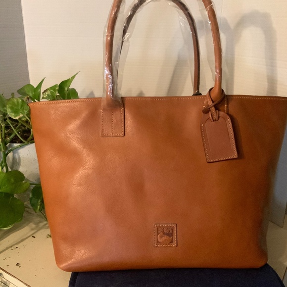 Dooney & Bourke Handbags - Dooney & Bourke Florentine Medium Russel